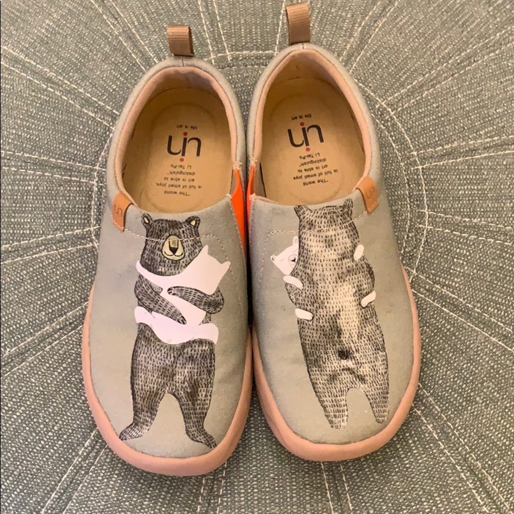 Cute & comfy bear hug mules New in box!